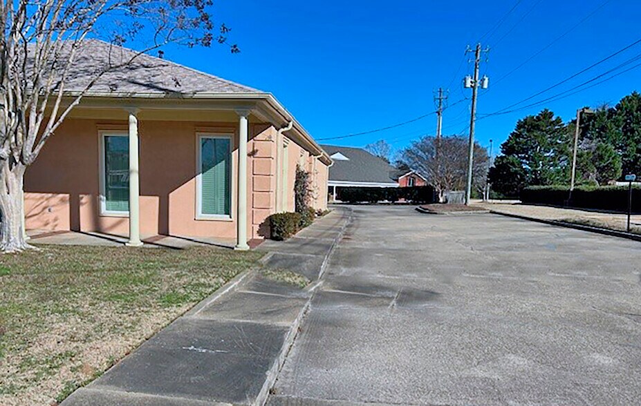 316 St Lukes Dr, Montgomery, AL à vendre - Photo du bâtiment - Image 2 de 16