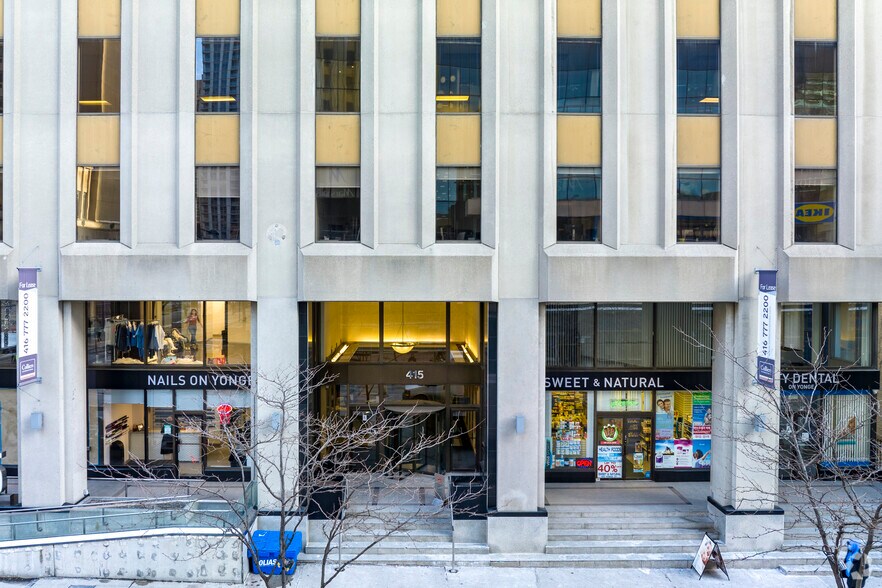 415 Yonge St, Toronto, ON for lease - Building Photo - Image 3 of 6