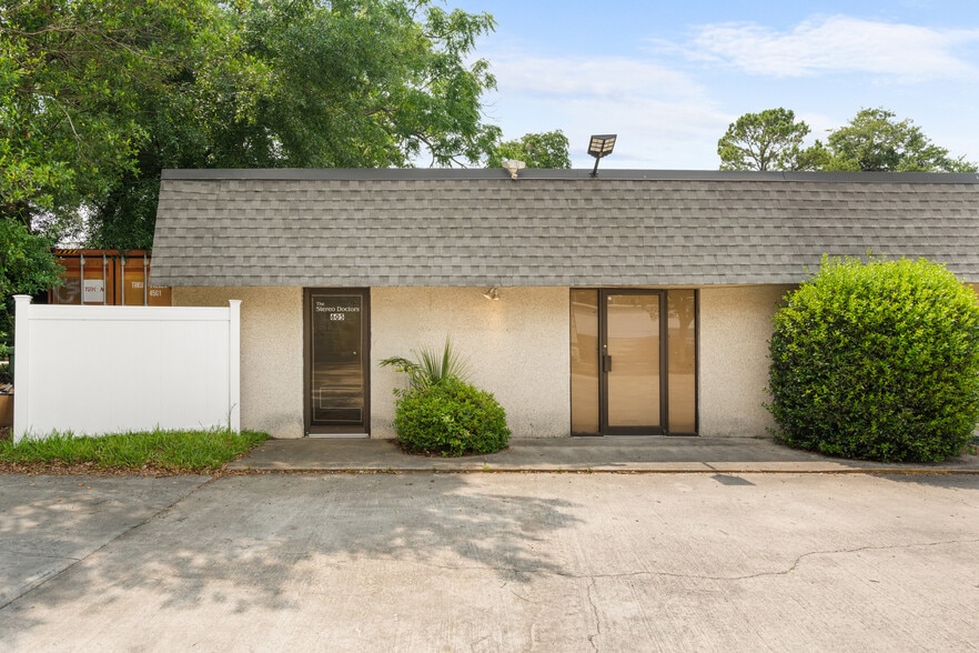 605 E 69th St, Savannah, GA à louer - Photo du bâtiment - Image 1 de 4