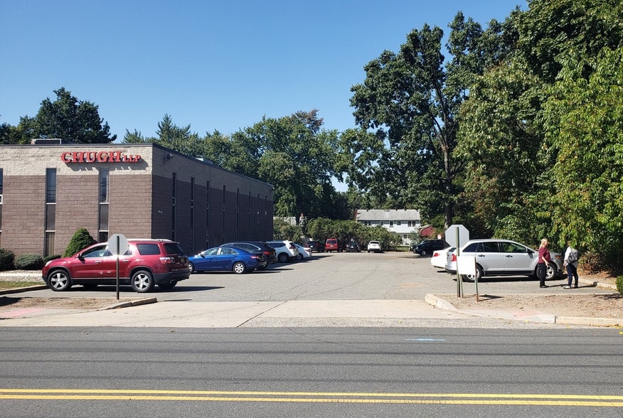 295 Pierson Ave, Edison, NJ for lease - Building Photo - Image 3 of 6