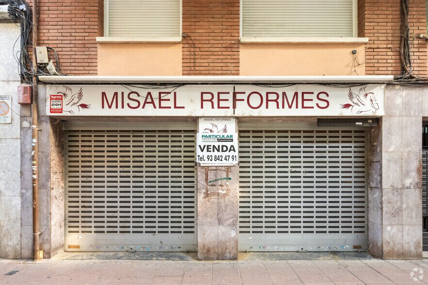 Carrer De Pere Sanfeliu, 17-19, Barberà del Vallès, Barcelona à vendre - Photo du bâtiment - Image 2 de 2