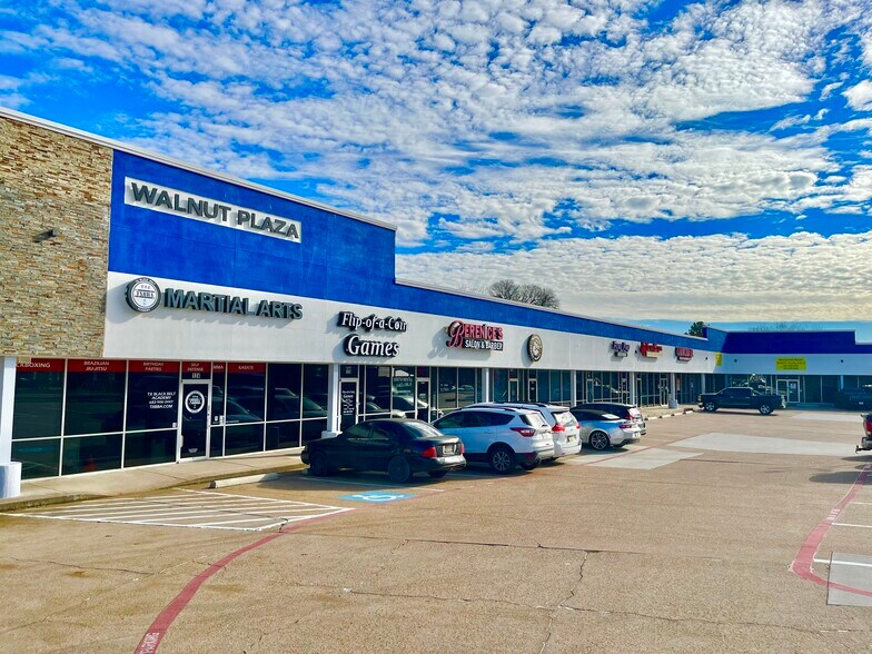 2000 N Highway 157, Mansfield, TX à louer - Photo du bâtiment - Image 1 de 3