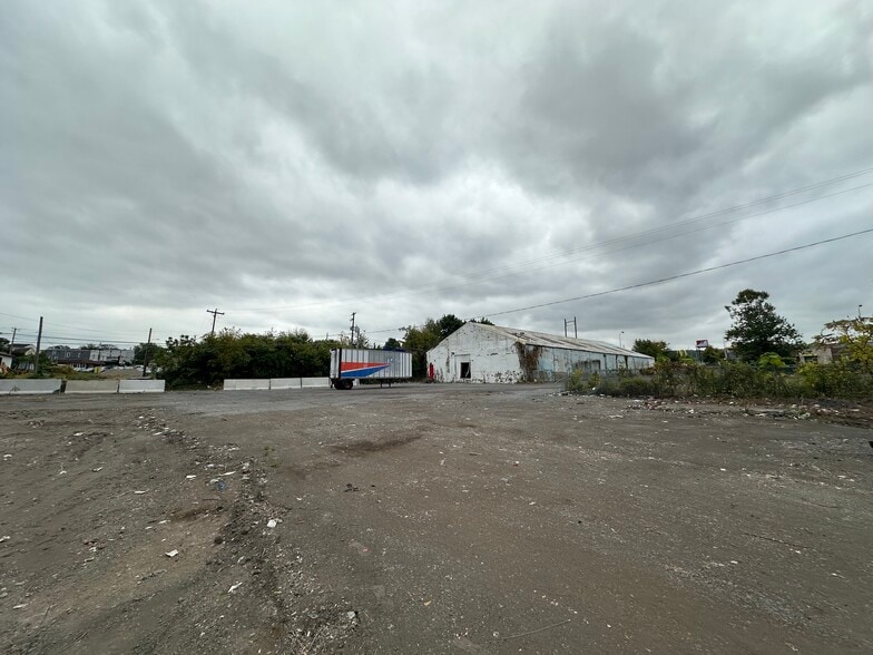 1384 S 5th St, Allentown, PA à louer - Photo du bâtiment - Image 2 de 4