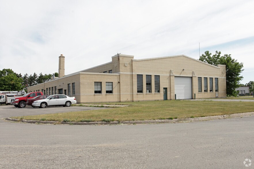 4825 Clyde Park Ave SW, Wyoming, MI for lease - Building Photo - Image 2 of 3