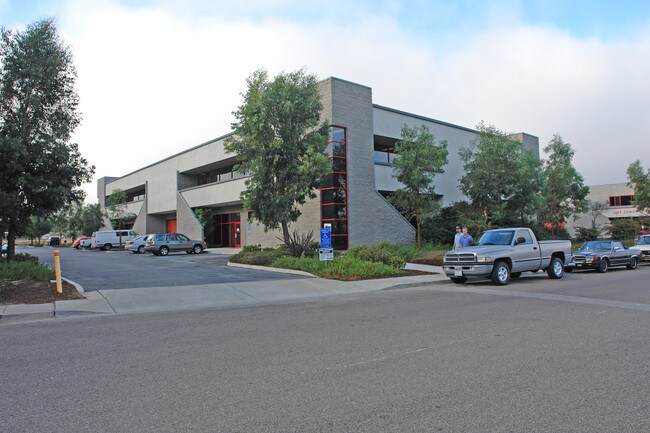 Plus de détails pour 775 Fiero Ln, San Luis Obispo, CA - Local d'activités à louer