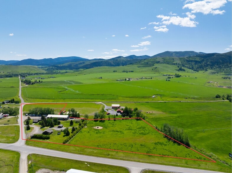 70 Williams Rd E, Gallatin Gateway, MT for sale - Aerial - Image 2 of 60