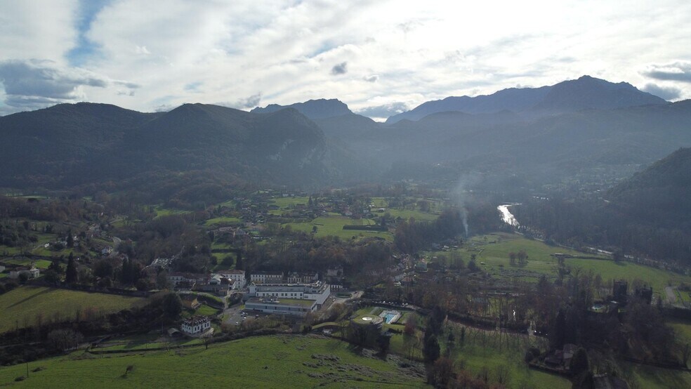 Lugar Priorio, S/N, Oviedo, Asturias for sale - Aerial - Image 2 of 16