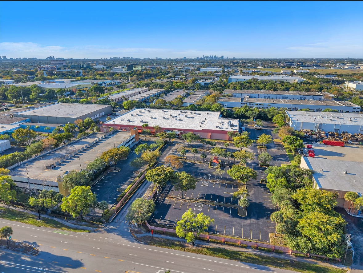 1100 W McNab Rd, Fort Lauderdale, FL à vendre Aérien- Image 1 de 4