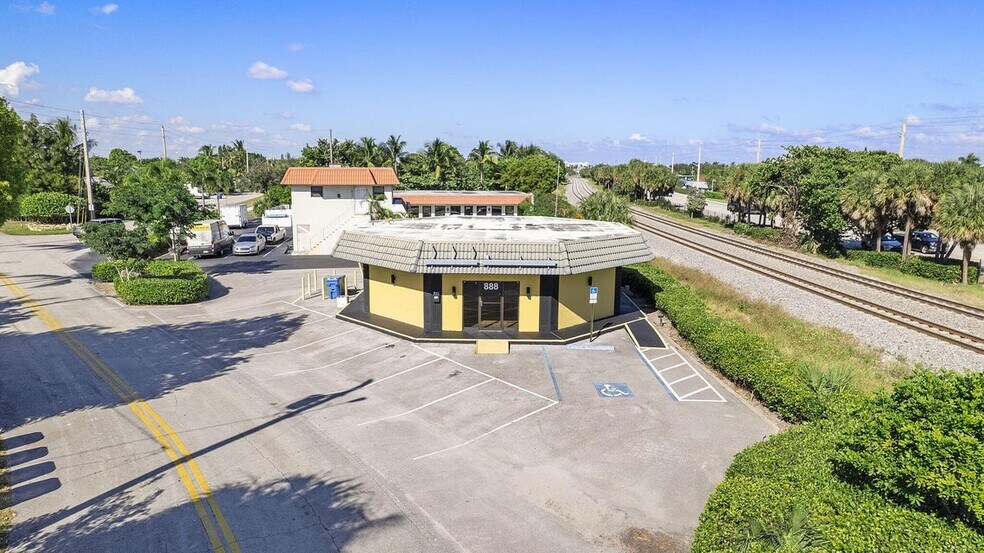 888 East Coast Ave, Lantana, FL à vendre - Photo du bâtiment - Image 3 de 9