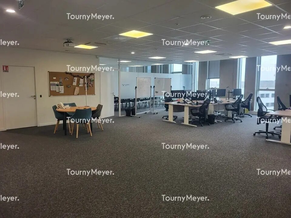 Office in Cesson-Sévigné for lease Interior Photo- Image 1 of 5