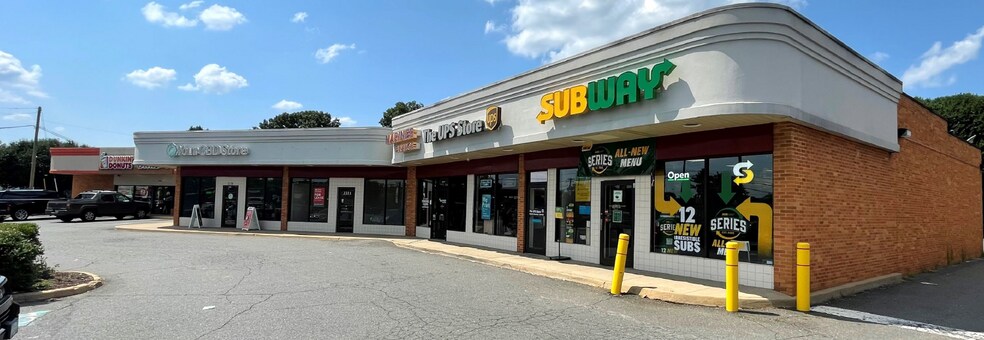 2221 Plank Rd, Fredericksburg, VA à louer - Photo du bâtiment - Image 2 de 2