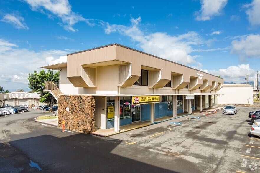 97-719 Kamehameha Hwy, Pearl City, HI à louer - Photo du bâtiment - Image 2 de 8