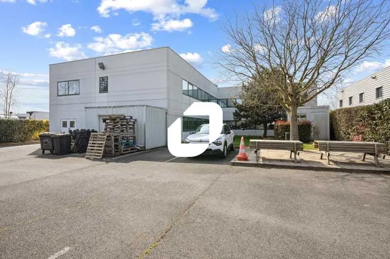 Flex in Morangis for lease - Building Photo - Image 2 of 17