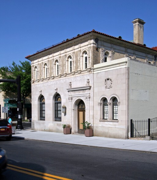 2 S Broadway, Tarrytown, NY à vendre - Photo du bâtiment - Image 2 de 50