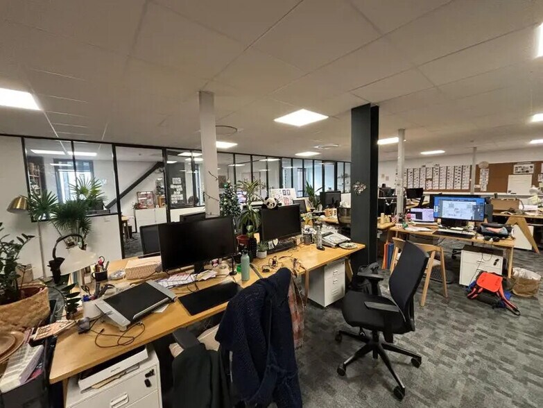 2 Rue Des Grands Châtaigniers, Vertou à vendre - Photo du bâtiment - Image 2 de 8