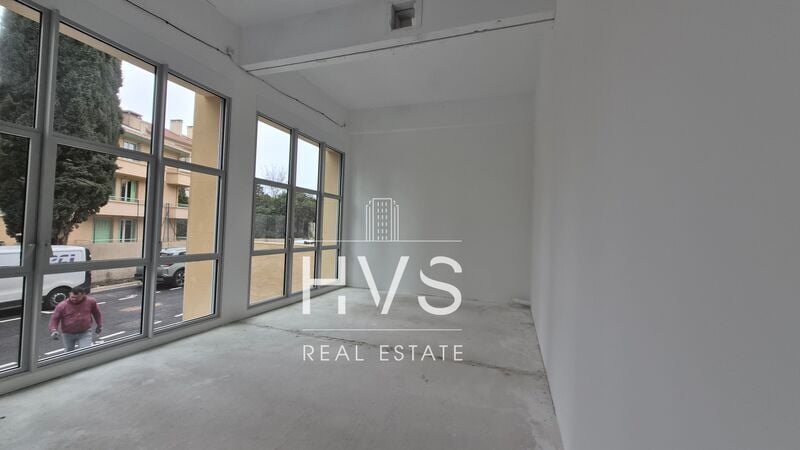 10 Avenue Paul Cézanne, Aix-en-Provence for lease - Interior Photo - Image 2 of 8