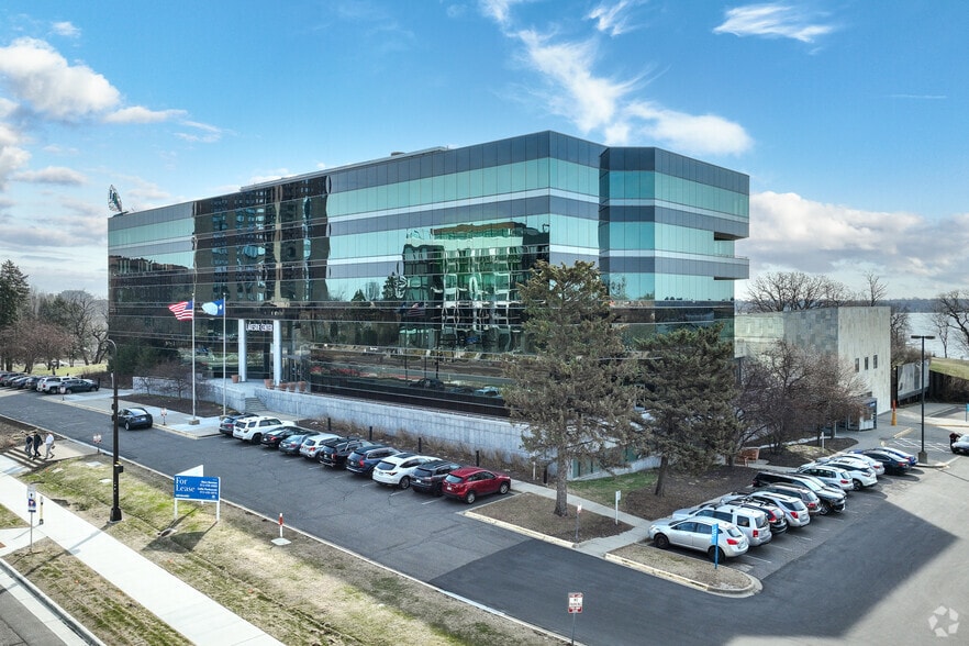 3033 Excelsior Blvd, Minneapolis, MN for lease - Building Photo - Image 1 of 39