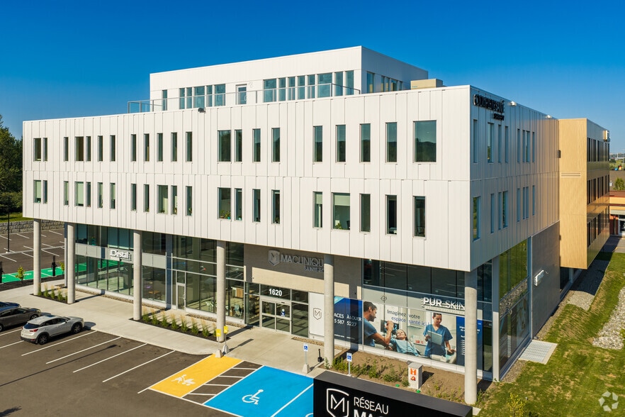 1620 Jules-Verne Av, Québec, QC à louer - Photo du bâtiment - Image 2 de 4