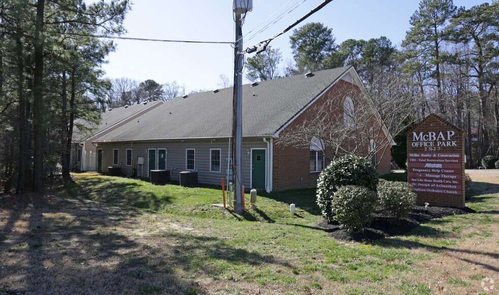 2651-2679 Osborne Rd, Chester, VA à louer - Photo du bâtiment - Image 2 de 5