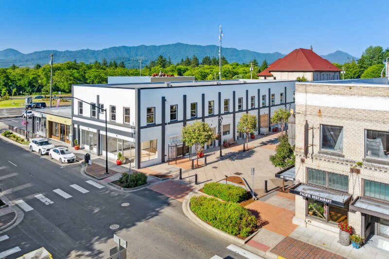 115 Main Ave, Tillamook, OR à louer - Photo du bâtiment - Image 2 de 37