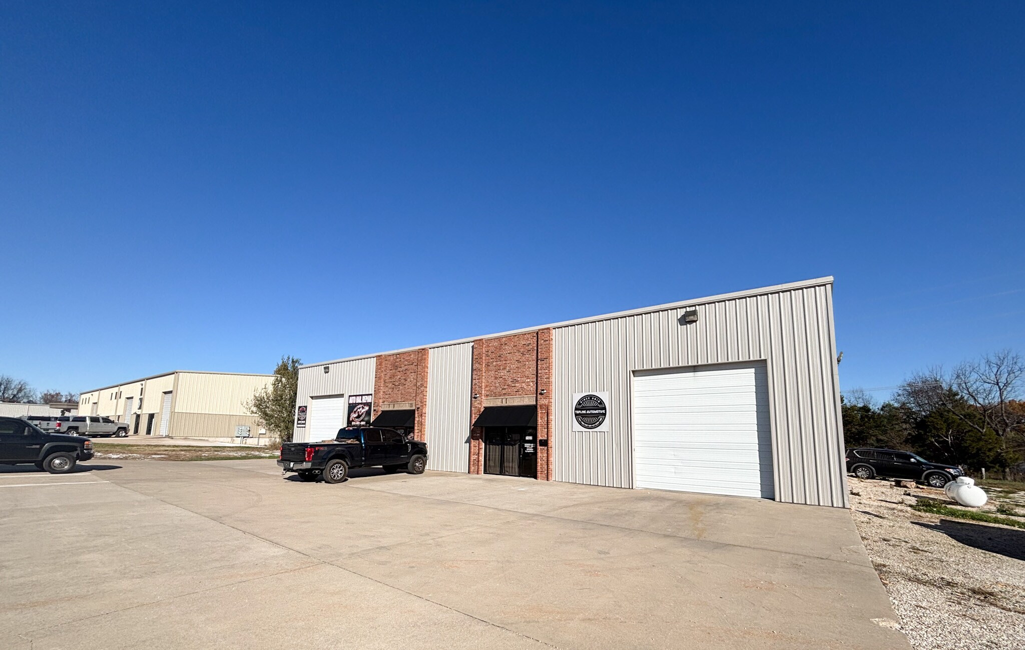 1532 N Commercial, Nixa, MO for lease Primary Photo- Image 1 of 8