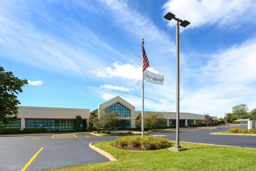 33 Dodge Rd, Amherst, NY à louer - Photo du bâtiment - Image 2 de 10