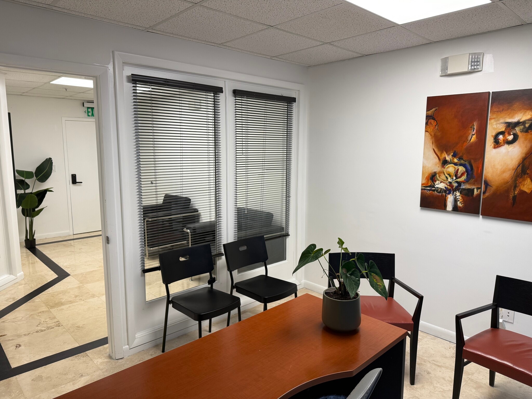 1110 Brickell Ave, Miami, FL for lease Interior Photo- Image 1 of 2