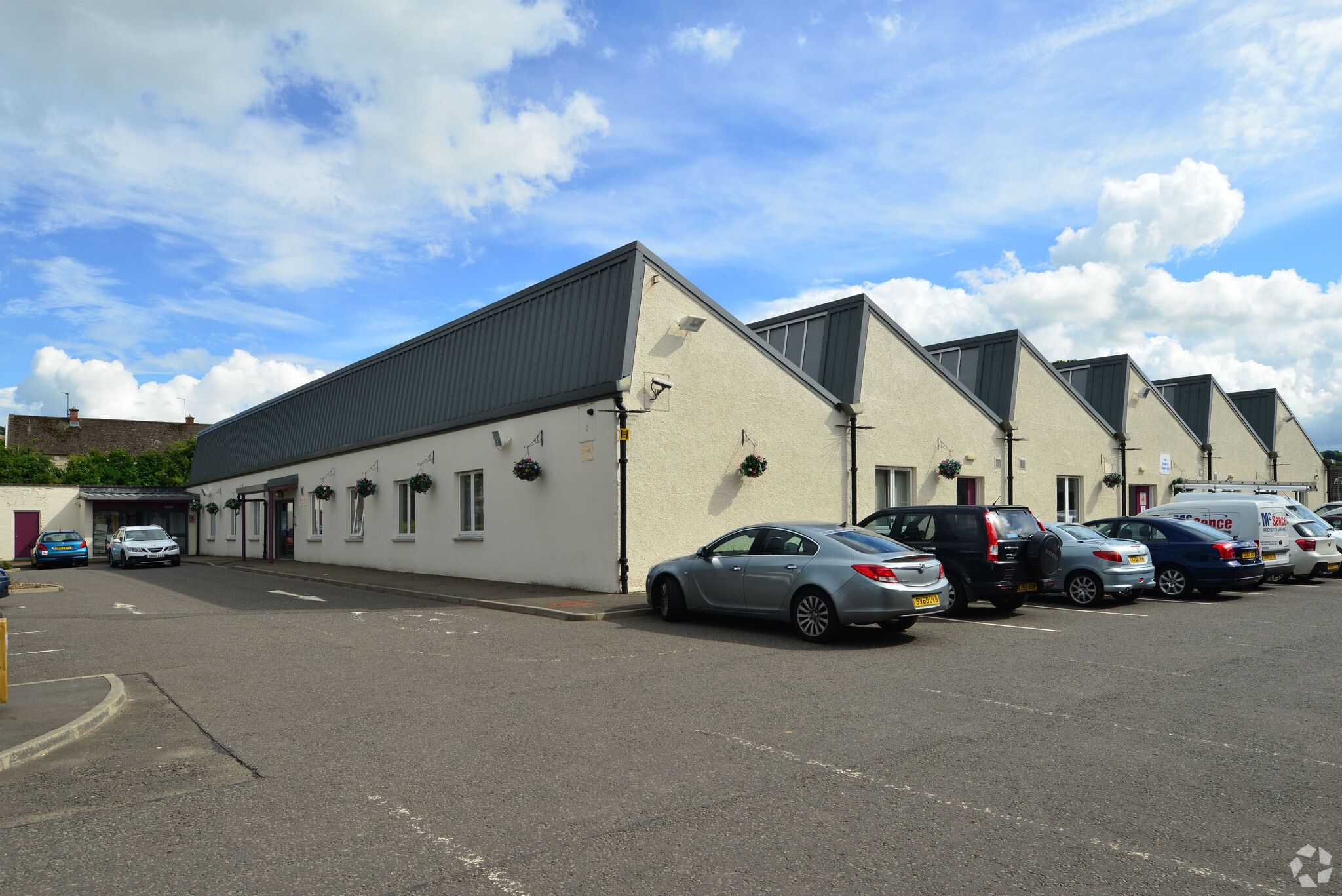 32 Sycamore Rd, Dalkeith for lease Primary Photo- Image 1 of 2