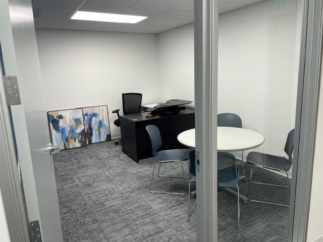 16855 W Bernardo Dr, San Diego, CA for lease - Interior Photo - Image 3 of 9