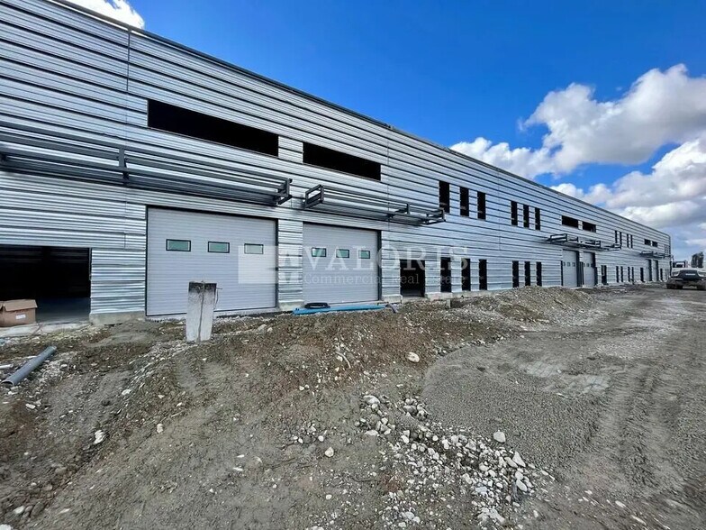 Flex dans Bourgoin-Jallieu à louer - Photo du bâtiment - Image 3 de 8