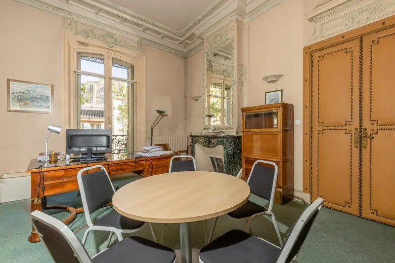 Office in Salon-de-Provence for lease - Interior Photo - Image 2 of 17