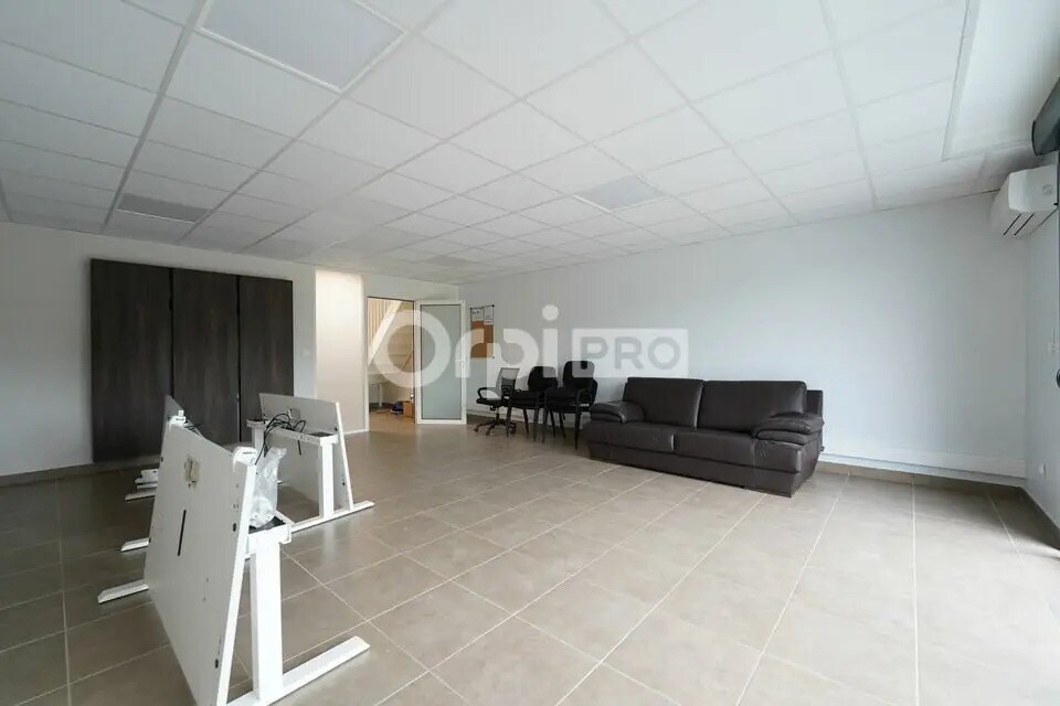 Office in Marcilly-d'Azergues for lease Building Photo- Image 1 of 6