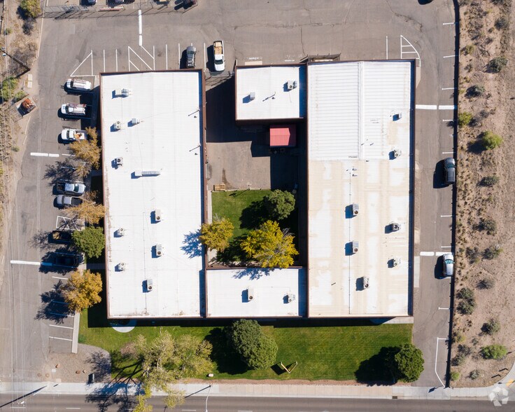 2700 Yale Blvd SE, Albuquerque, NM à louer - Aérien - Image 2 de 18