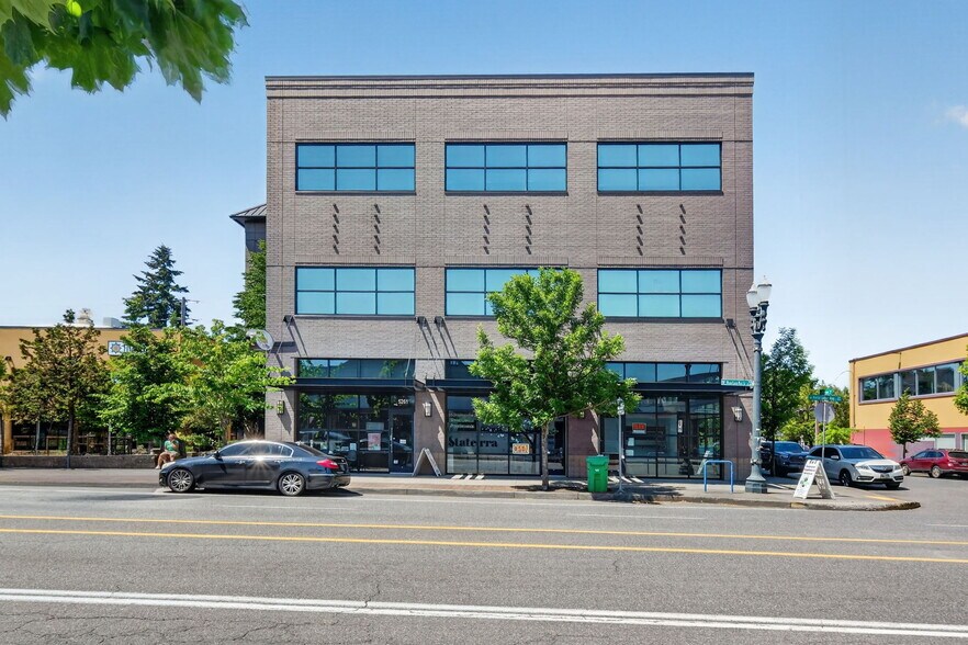 5257-5265 NE Martin Luther King Blvd, Portland, OR à vendre - Photo du bâtiment - Image 2 de 15