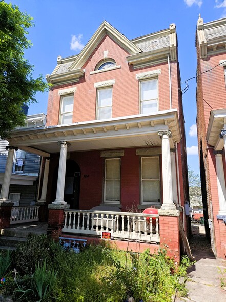 Urban Richmond Historic Apt Portfolio portfolio of 2 properties for sale on LoopNet.ca - Building Photo - Image 3 of 20