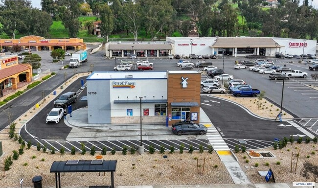 More details for 16750 Lakeshore Dr, Lake Elsinore, CA - Retail for Sale