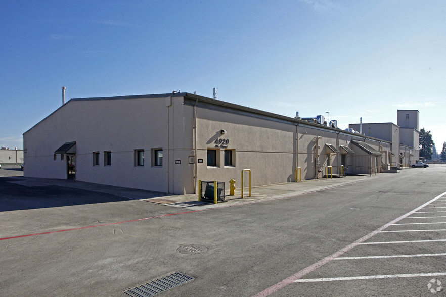 4920 46th St, Mcclellan, CA for lease - Building Photo - Image 1 of 9