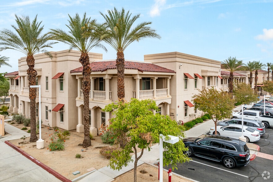 35900 Bob Hope Dr, Rancho Mirage, CA à vendre - Photo principale - Image 1 de 4