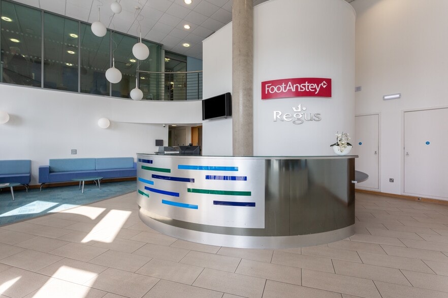 North East Quay, Plymouth for lease - Interior Photo - Image 2 of 10