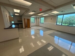 4600 SW 46th Ct, Ocala, FL for lease Interior Photo- Image 2 of 8