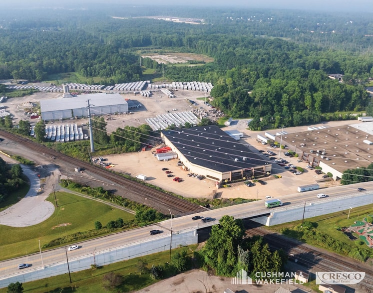 1001 Paster Ct, Macedonia, OH for lease - Building Photo - Image 2 of 8