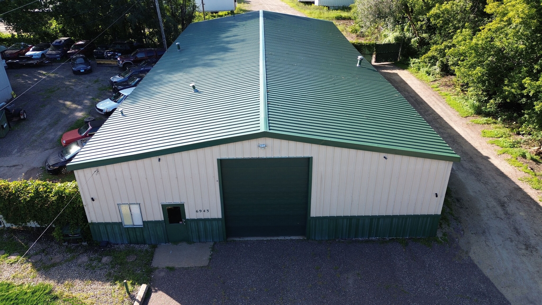 6943 Lake Dr, Circle Pines, MN for lease Interior Photo- Image 1 of 12