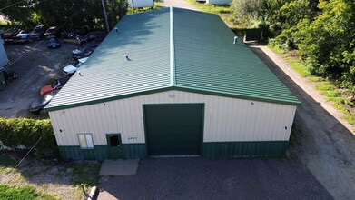 6943 Lake Dr, Circle Pines, MN for lease Interior Photo- Image 1 of 12