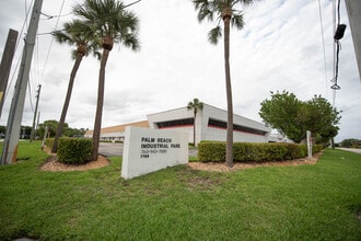 7788 Central Industrial Dr, Riviera Beach, FL for lease Interior Photo- Image 2 of 14