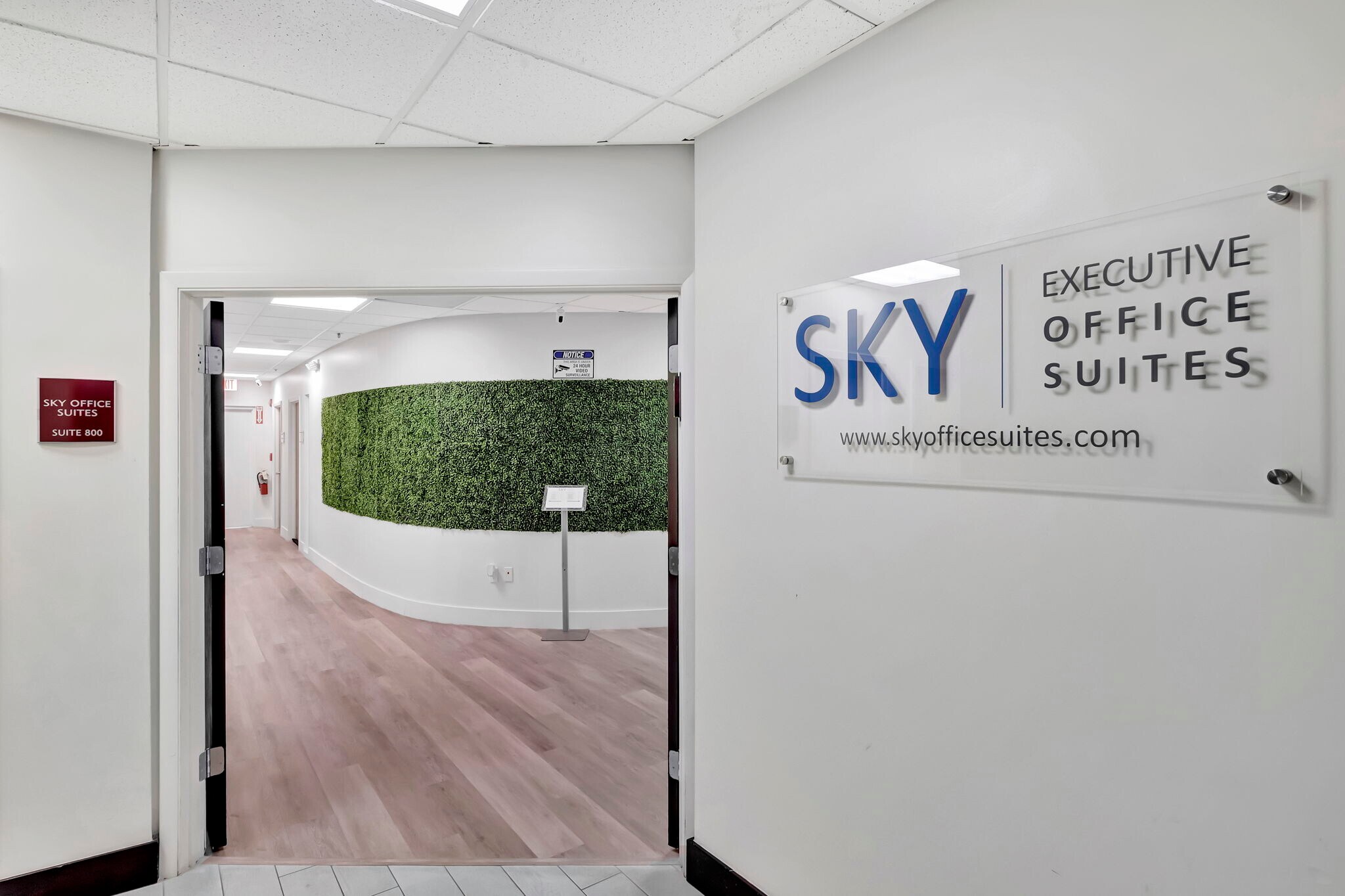 12550 Biscayne Blvd, North Miami, FL à louer Photo du bâtiment- Image 1 de 21