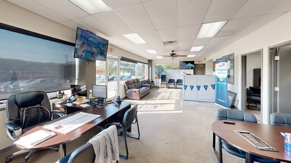 905 Callahan Dr, Knoxville, TN for sale - Matterport 3D Scan - Image 2 of 24