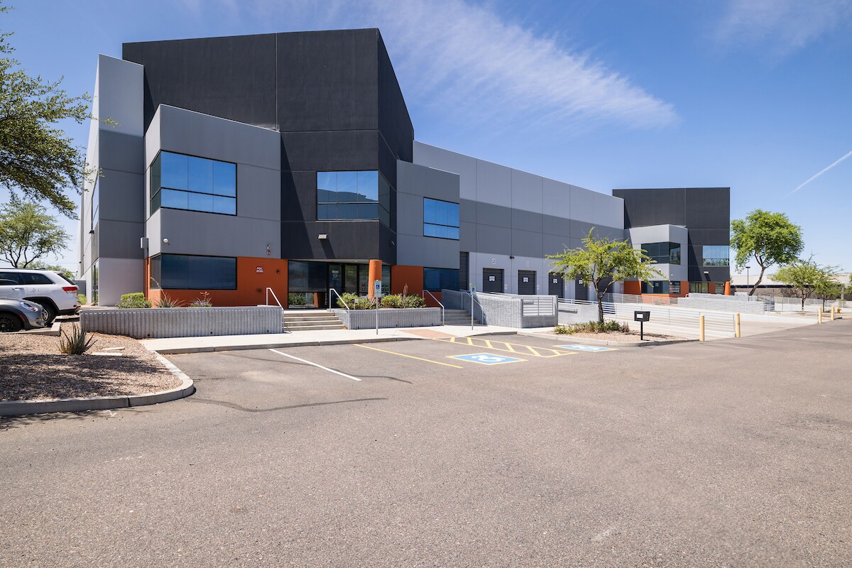 2135 W Obispo Ave, Gilbert, AZ à louer Photo du bâtiment- Image 1 de 8
