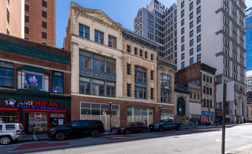 219-225 E Baltimore St, Baltimore, MD for sale - Building Photo - Image 3 of 14