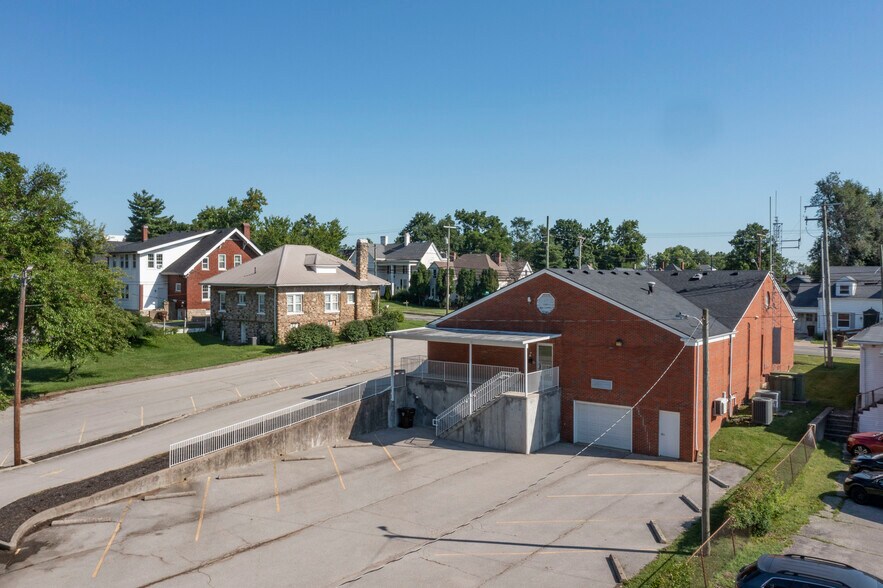 308 W Lexington Ave, Winchester, KY à vendre - Photo du bâtiment - Image 2 de 30