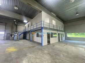 Industriel dans Chilly-Mazarin à louer Photo intérieure- Image 2 de 8